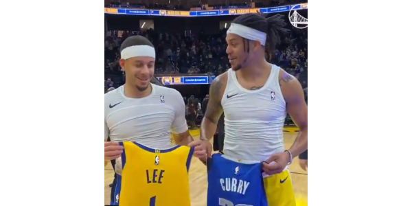 Seth Curry skifter skjorte med svoger